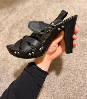 Heels Black Size 8.5 thumbnail 1