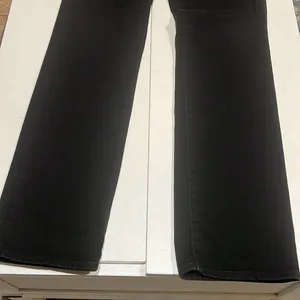 7 for all mankind women’s standard straight leg size 31 black jean thumbnail 6