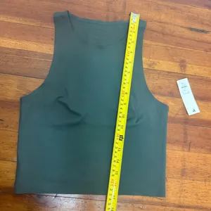 Francesca's Collections Forest Green Crewneck Tank thumbnail 7