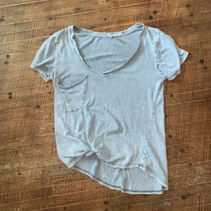 Z Supply gray acid wash v-neck S normcore slub basic tee thumbnail 4