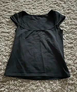 Brandy Melville Black Top thumbnail 2