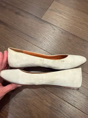 Madewell Round Pointed Toe Ballet Flats in Cream Size 8 thumbnail 9