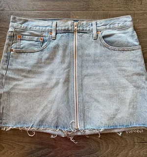 Levi’s Denim Mini Skirt thumbnail 1