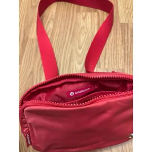 Lululemon Belt Bag thumbnail 6