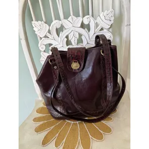 Brahmin Tote Bag Womens Medium Burgundy Good Leather Croc Embossed Vintage‎ thumbnail 8