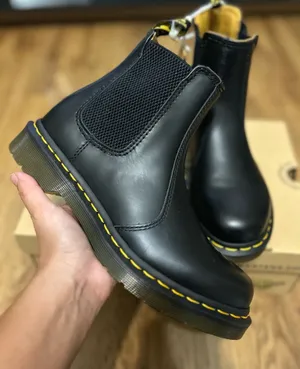 DR MARTENS 2976 black leather Chelsea ankle boots booties shoes women’s 8 new thumbnail 1