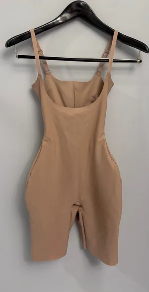 NEW WITH TAGS SKIMS BODY BUTT LIFTING PADDED OPEN BUST BODYSUIT SZ Small CLAY thumbnail 1