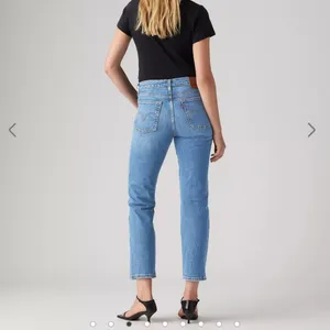 Levi's Wedge Straight Blue Women's Jeans thumbnail 2