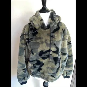 Forever 21 green faux fur camo crop hooded sweater small‎ thumbnail 6