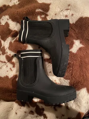 Black Booties Size 7 thumbnail 1