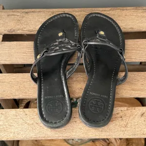 Tory Burch black leather sandal‎ size 8.5 A30 thumbnail 5