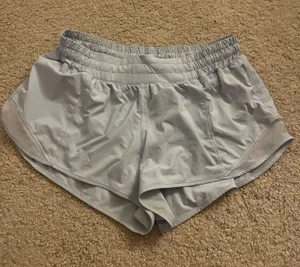 Hotty Hot Lululemon 2.5" Low-Rise thumbnail 1