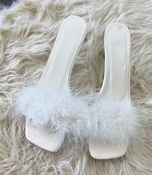 NWOT Cream White Fuzzy Faux Fur Square Toe Open Mule Kitten Heels EU 41 / US 10 thumbnail 1