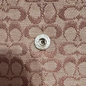 Y2K Vintage Coach Tan Monogram Snap Wallet thumbnail 2