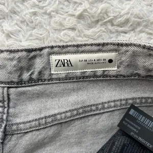Zara Signature Denim High Rise Wide Leg Jean in Grey US Size 6 thumbnail 12