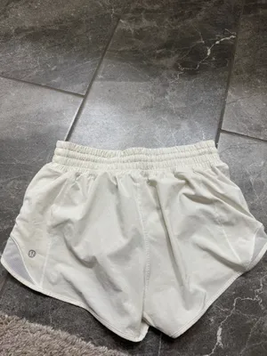 Lululemon Shorts Hotty Hot High-Rise thumbnail 2