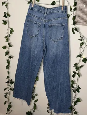 Garage Baggy Ripped Jeans thumbnail 4