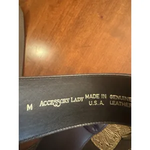 Accessory Lady Navy Blue Leather Belt Size M with Gold Tone Accent Buckle thumbnail 11