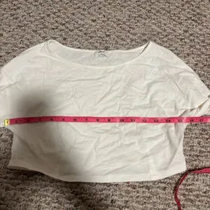 Aritzia Wilfred Crop Scrunch Cuff Long Sleeve White Top- Size XS thumbnail 7