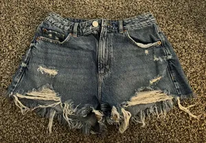 Jean Shorts thumbnail 1