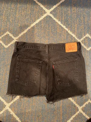 Women’s Levi’s Black Jean Shorts  thumbnail 3