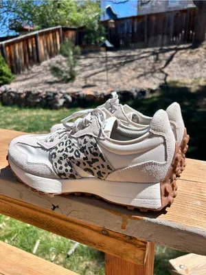 New Balance 327 Sea Salt Leopard Print Sneakers Size 11.5 Womens 10 Mens thumbnail 4