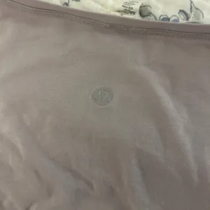 Lululemon Long Sleeve thumbnail 3