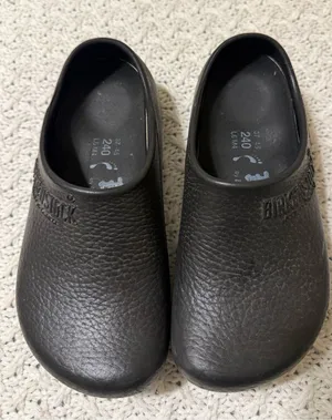 Birkenstock Womens 6 Men’s 4 Black Slip-On EVA Clogs thumbnail 1