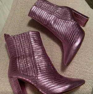 Hemline Pink Metallic Booties thumbnail 1