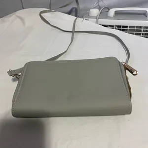 Women's Gray Crossbody Bag thumbnail 3