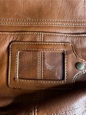 Vintage Fossil shoulder bag features a rich, warm tan leather thumbnail 7