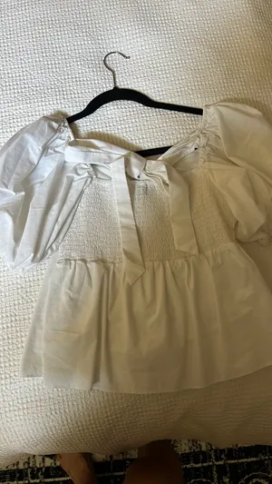Express Puff Sleeve Top thumbnail 3