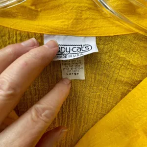 Vintage “C Cats” size L gauze crinkly top. thumbnail 5