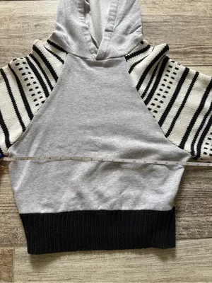 Urban Outfitters Knit Sweater Hoodie Sweatshirt thumbnail 2
