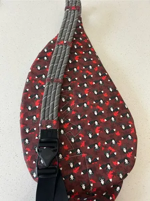 Kavu Rope Sling Crossbody Bag Raccoon Print Multi-Pockets Hike Travel Comfort thumbnail 3