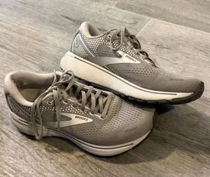 Vans Brooks Ghost 14 Shoes Womens Size 9.5 D Gray Mesh Running Sneakers 1203561B089 thumbnail 1