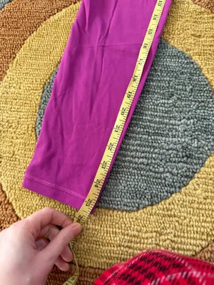 Athleta Salutation Stash Tight Leggings Pockets Magenta Fuchsia Women’s Small thumbnail 2
