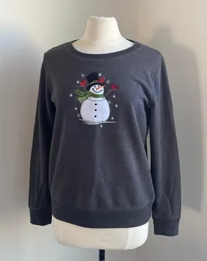 HOLIDAY Novelty Sweatshirt Womens Sz Small Grey Snowman Christmas Cozycore thumbnail 1