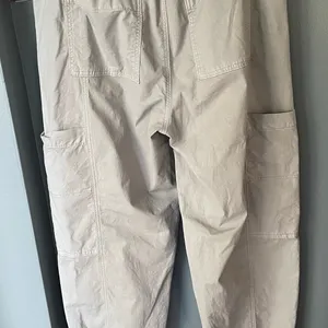 Women's American Eagle‎ Outfitters Gray Cargo Baggy Joggers Size 8 thumbnail 1