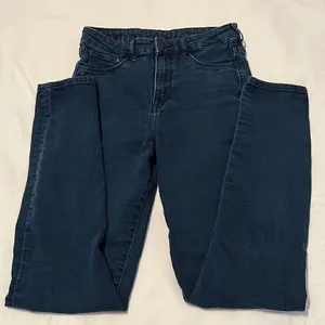 H&M size 29 dark blue denim high waist stretch jeggings EUC thumbnail 2