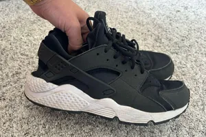 Nike Huarache shoes  thumbnail 1
