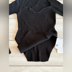 Commense Elegant Sweater BLACK Medium NWT IN PACKAGE thumbnail 6