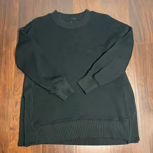AERIE black crewneck sweatshirt size small thumbnail 1