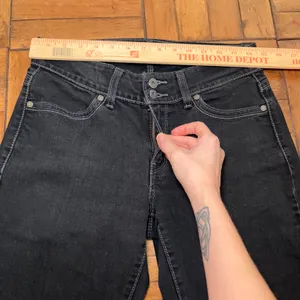 Levis 529 Curvy Straight Jeans Womens 29x30‎ Black Double Button Y2K Denim thumbnail 7