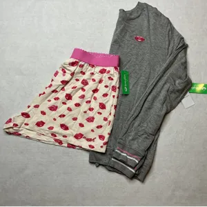 Honeydew Intimates Sugar Sweetheart Pajama Set Beso Lips Gray Pink Medium‎ thumbnail 2