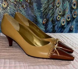 Vicari Size 8 Tan Leather Color Block Kitten Heels thumbnail 1
