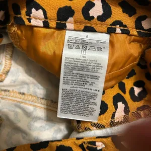Old Navy Ankle Length Leopard Print Pants(Size 6) thumbnail 10