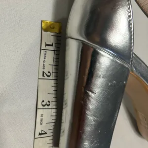 Sandals Room of Fashion Silver Block Heel Ankle-Strap size 11 Preowned CLEAN! thumbnail 4