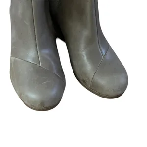 TOMS Boots Women's 8 Beige Leather Wedge Ankle Booties Pull On Casual Minimalist thumbnail 11
