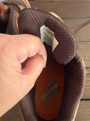 Merrell Women’s Brown Leather Waterproof Vibram Sole Hiking Boots – Size 8.5 thumbnail 8